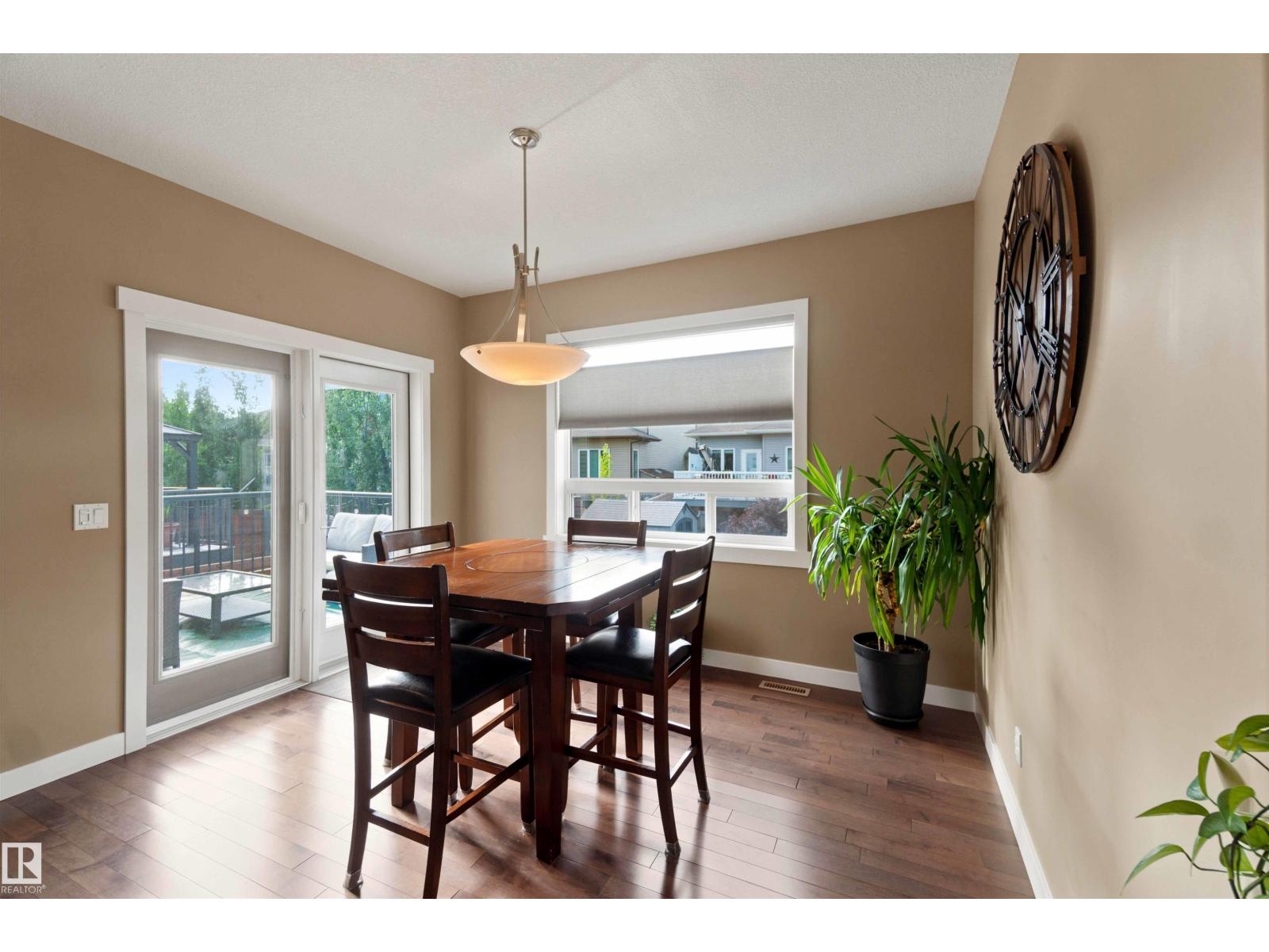 453 MEADOWVIEW DR - 19