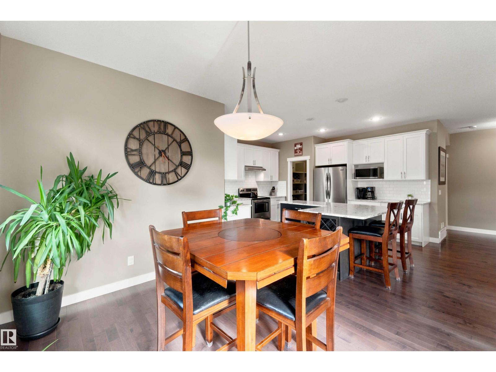 453 MEADOWVIEW DR - Image 20