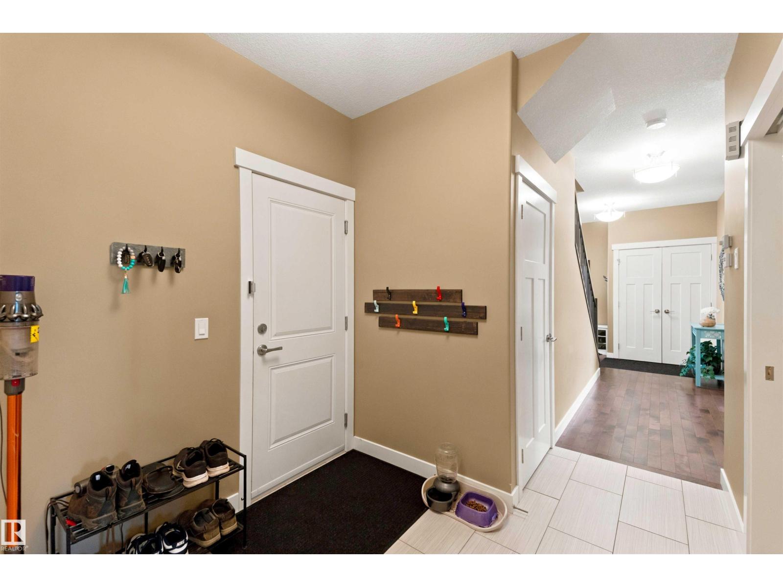453 MEADOWVIEW DR - Image 23