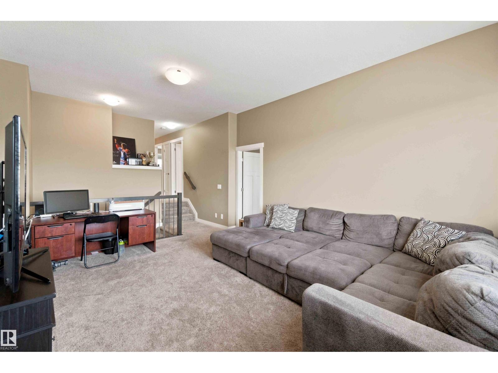 453 MEADOWVIEW DR - Image 28