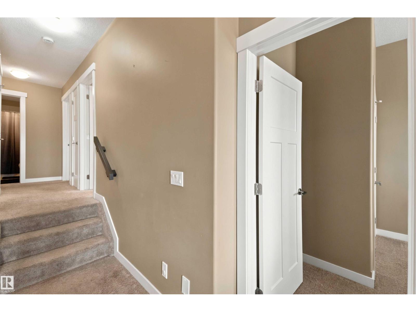 453 MEADOWVIEW DR - 29