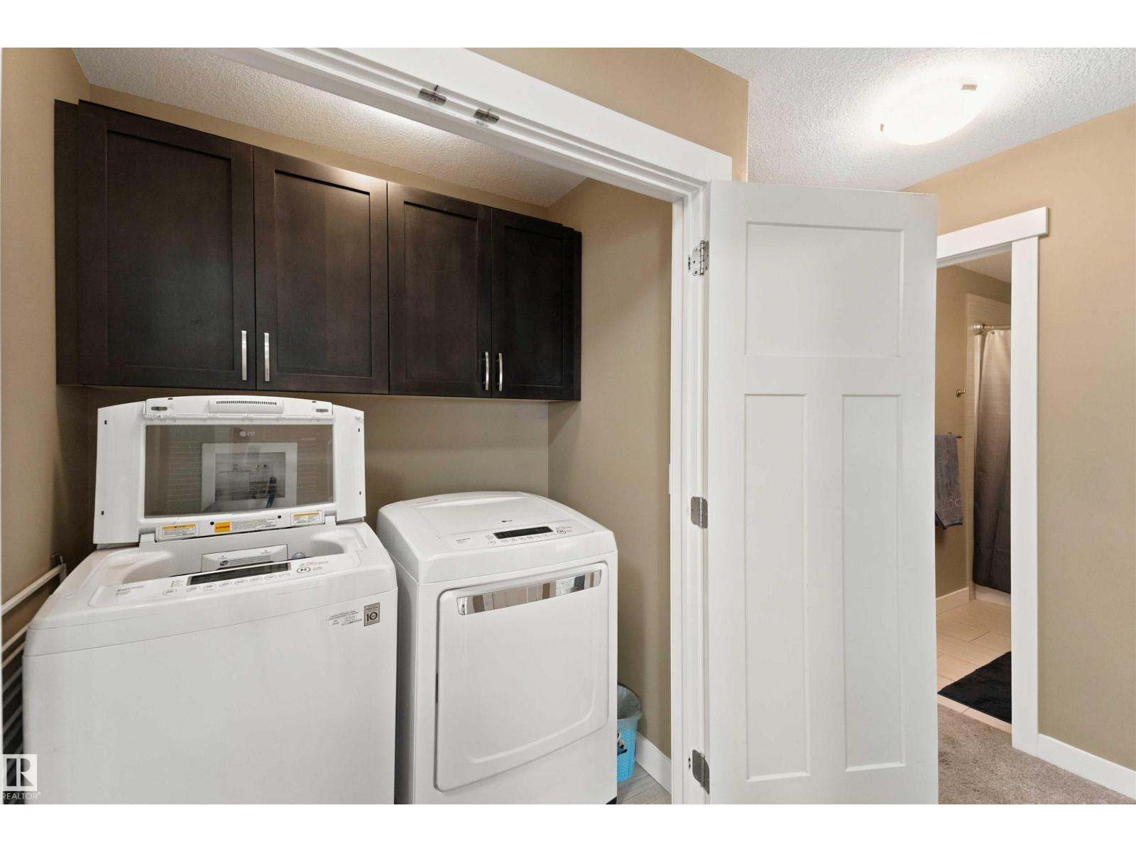 453 MEADOWVIEW DR - Image 34