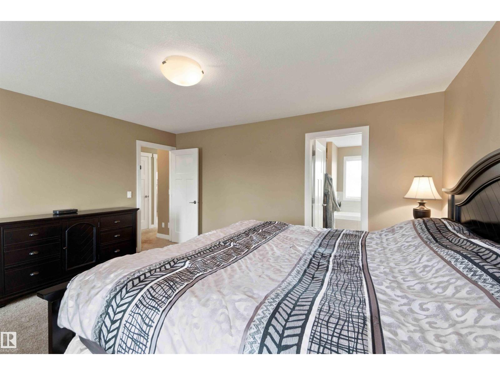 453 MEADOWVIEW DR - Image 40