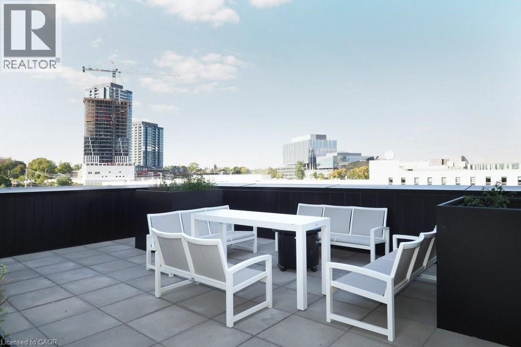 #910 100 GARMENT Street - Image 41