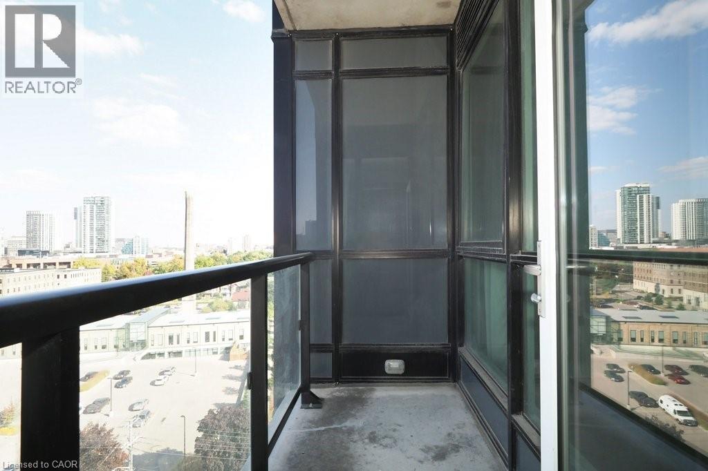 #910 100 GARMENT Street - Image 38