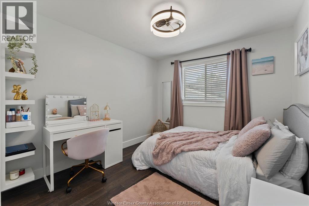 3416 LONGFELLOW - Image 17
