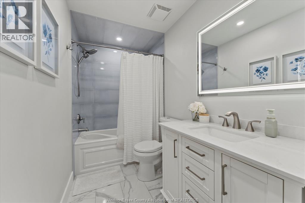 3416 LONGFELLOW - Image 20