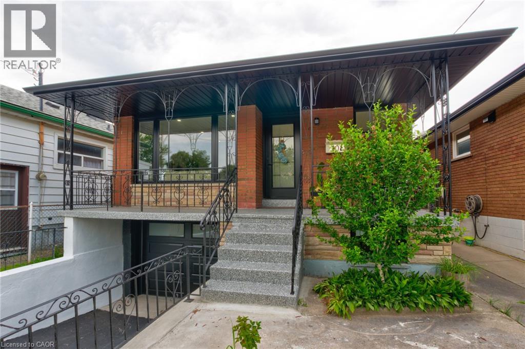 101 REID Avenue N - 2