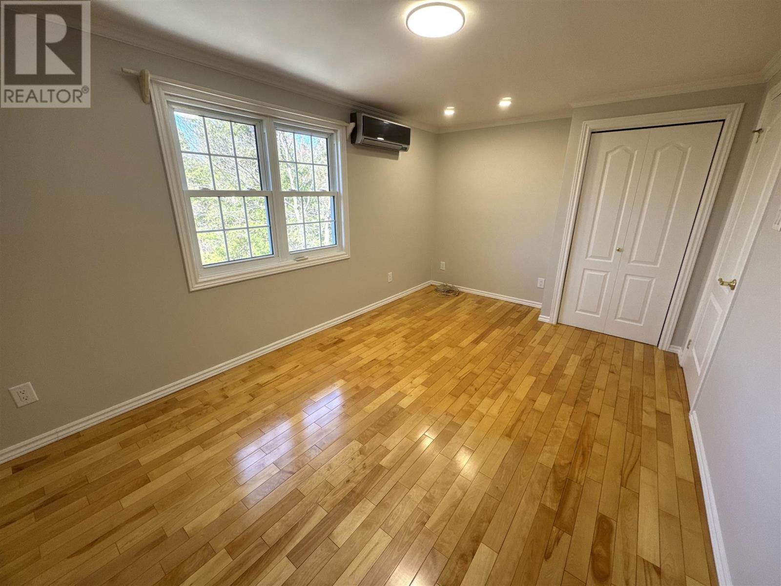 44 MacDonald CT - 20