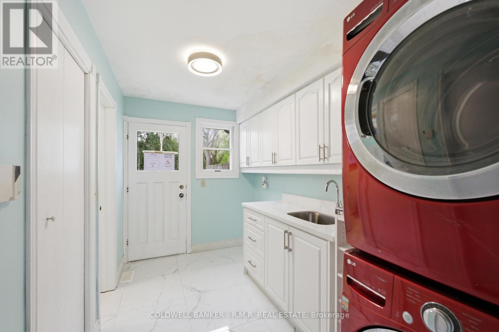 1549 SIMCOE STREET N - Image 12