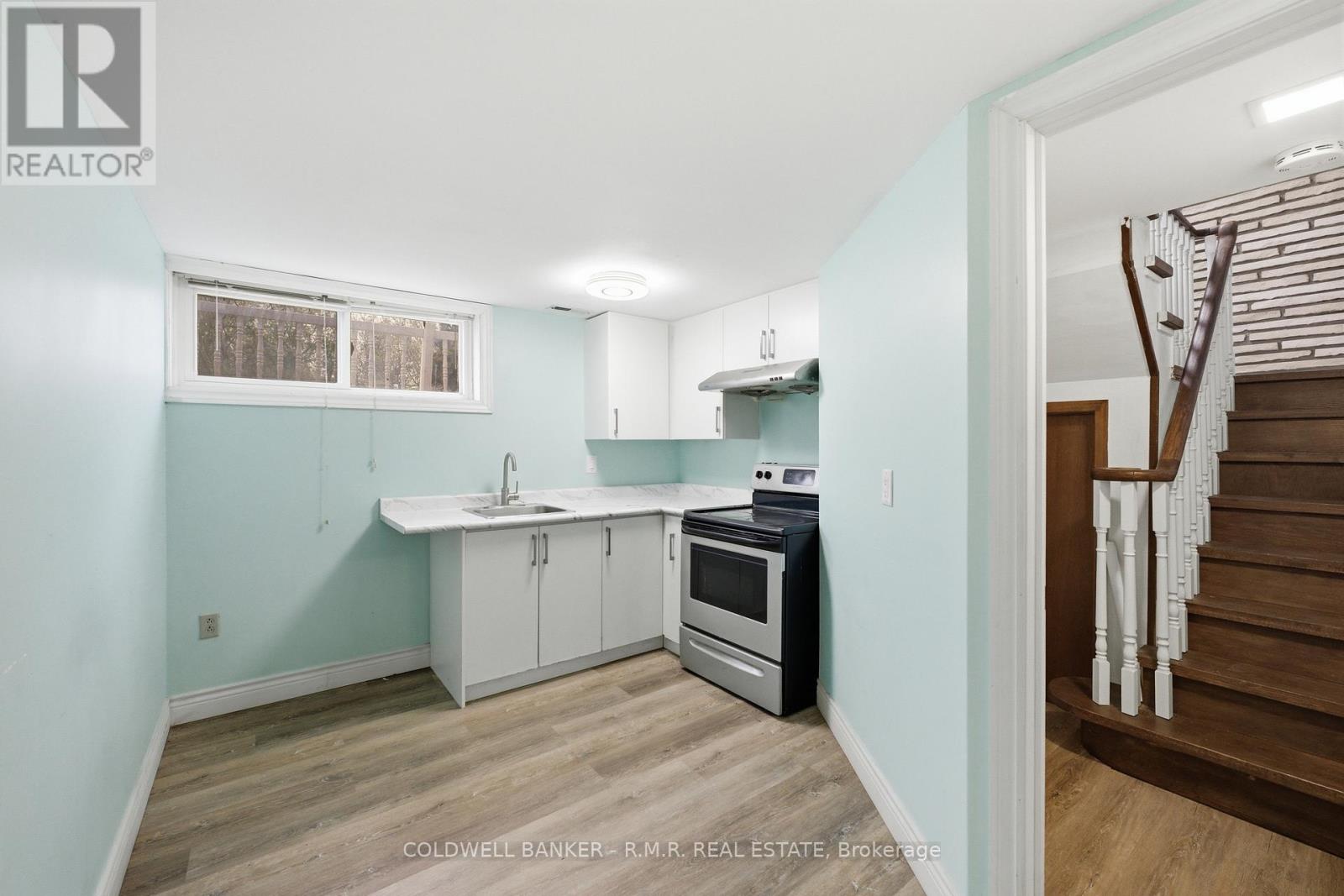 1549 SIMCOE STREET N - 18