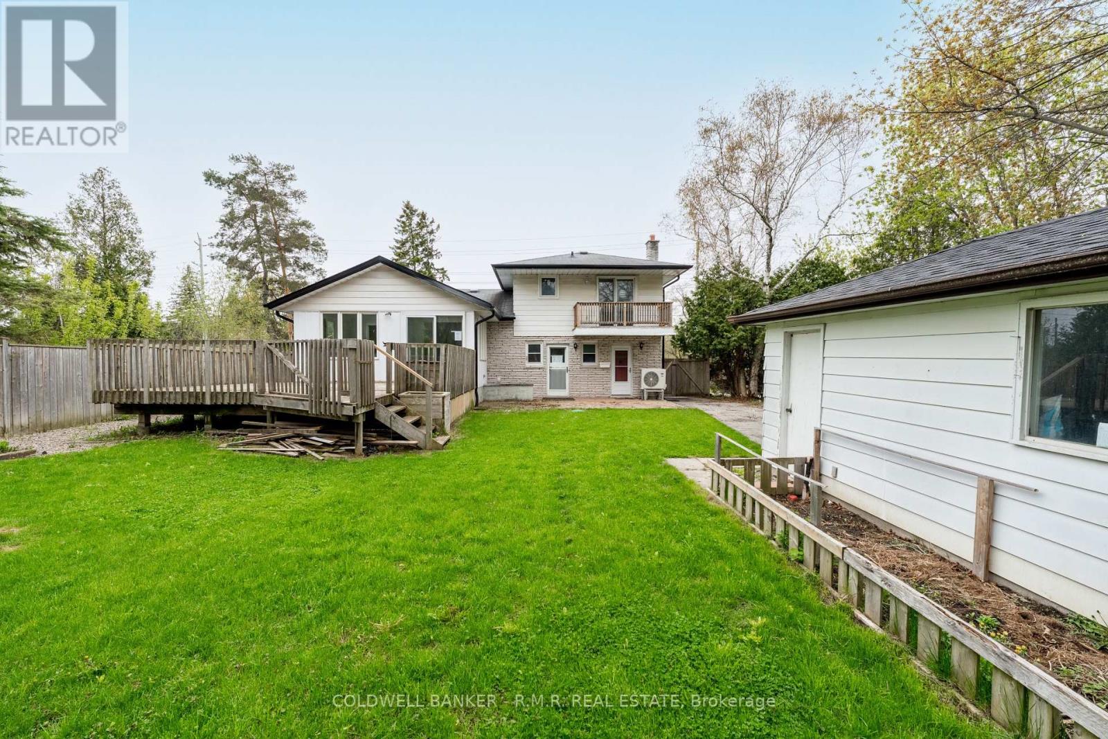 1549 SIMCOE STREET N - 26