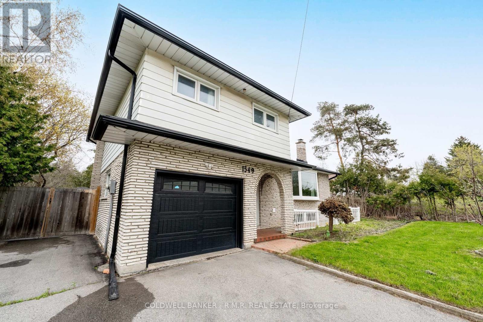 1549 SIMCOE STREET N - 4