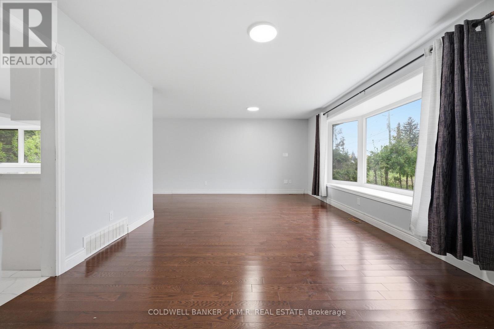 1549 SIMCOE STREET N - Image 6
