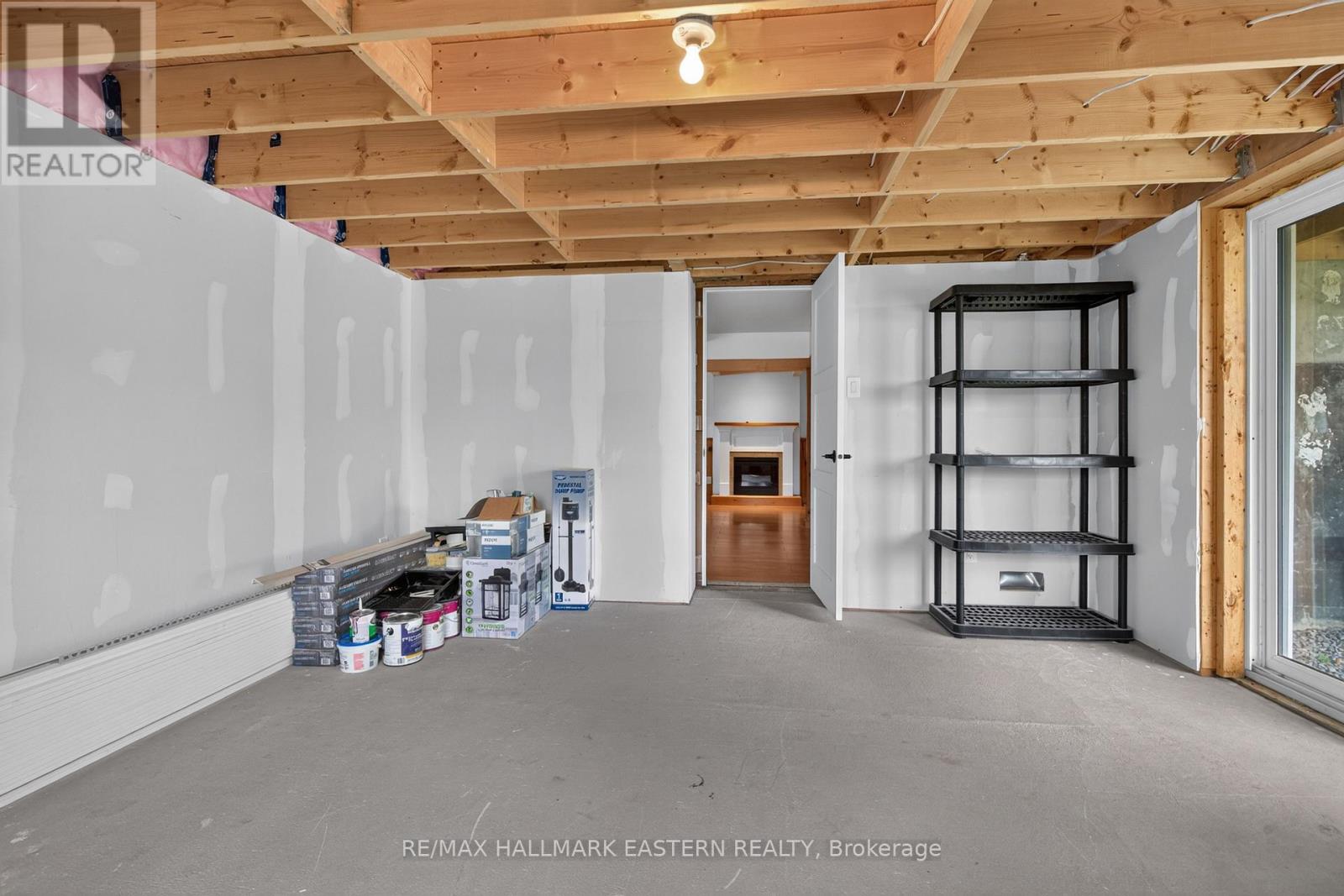 219 NORTH INDIAN ROAD - Image 29