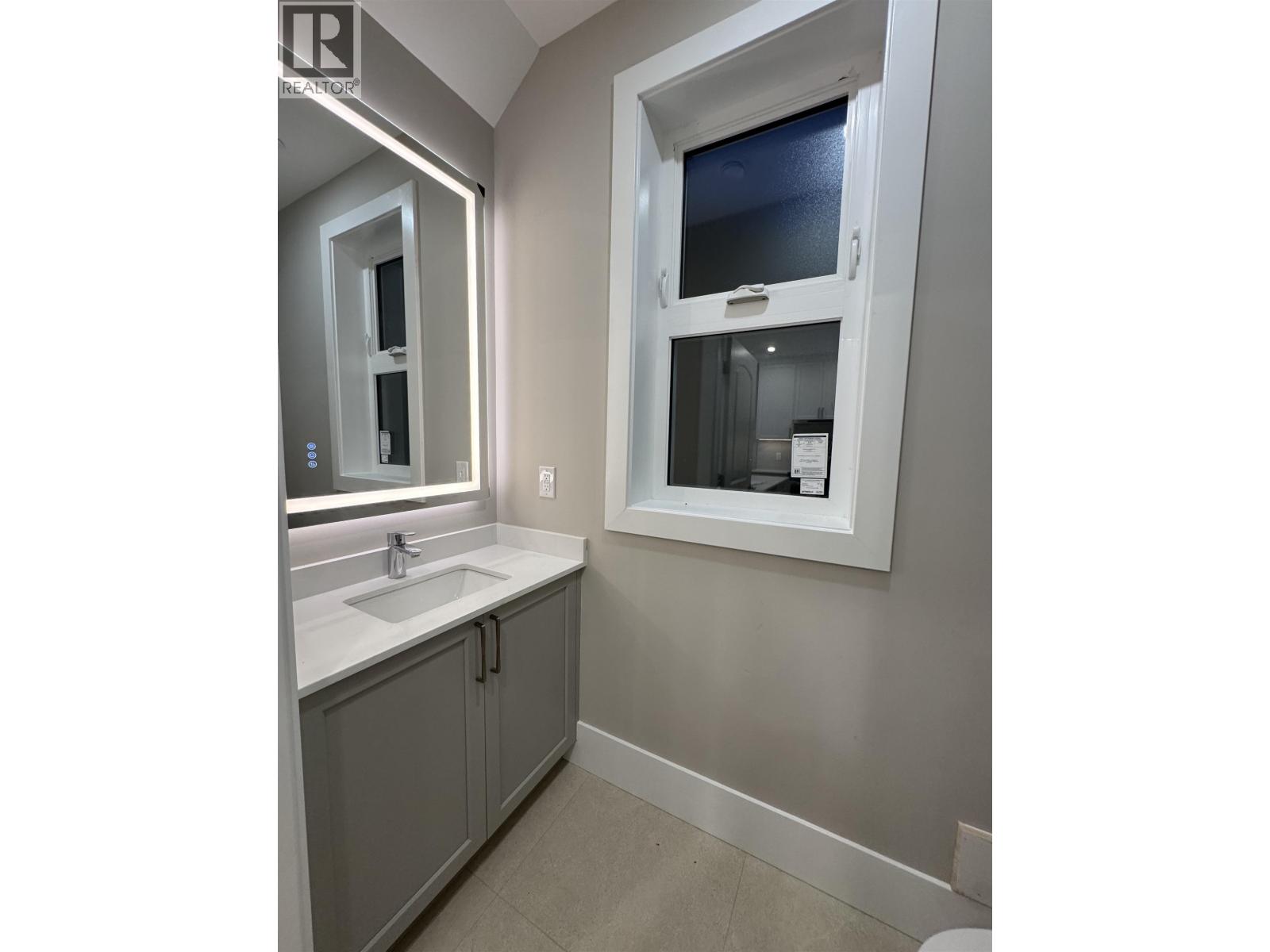 2 Bed, 3 Bath House for Rent in Vancouver – 3-4690 W 6 AVENUE, Vancouver – MLS# R3158036 - Image 12