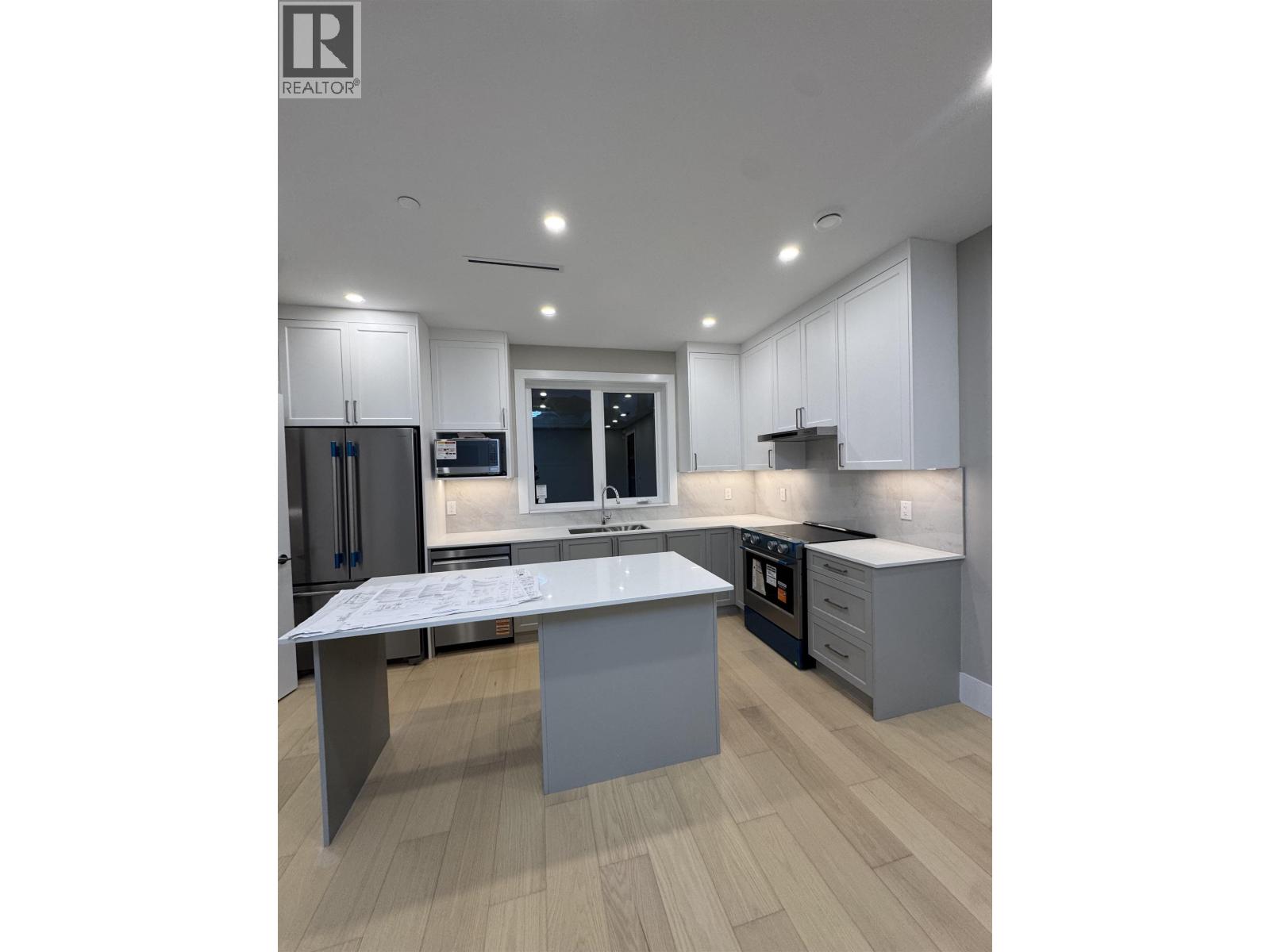 2 Bed, 3 Bath House for Rent in Vancouver – 3-4690 W 6 AVENUE, Vancouver – MLS# R3158036 - Image 18