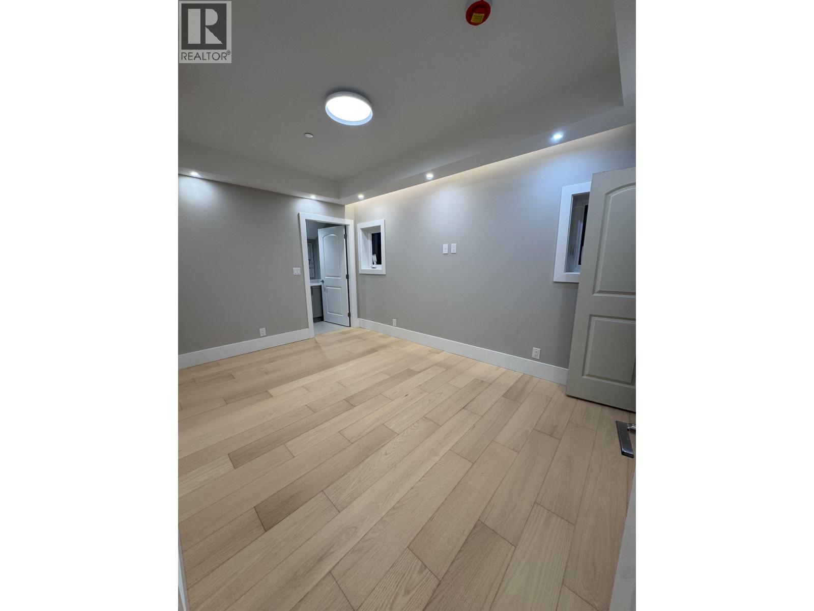 2 Bed, 3 Bath House for Rent in Vancouver – 3-4690 W 6 AVENUE, Vancouver – MLS# R3158036 - Image 2