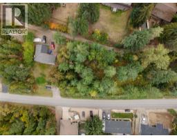 48 Centennial Drive, Blind Bay, BC V0E1H1 Photo 12