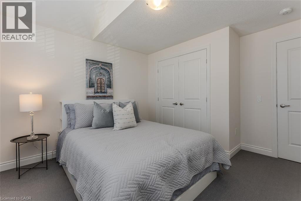11 COOLEY Grove - 40