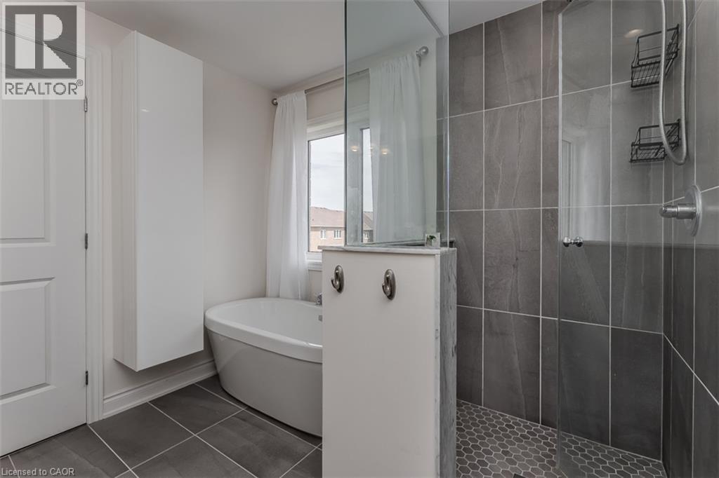 11 COOLEY Grove - Image 33