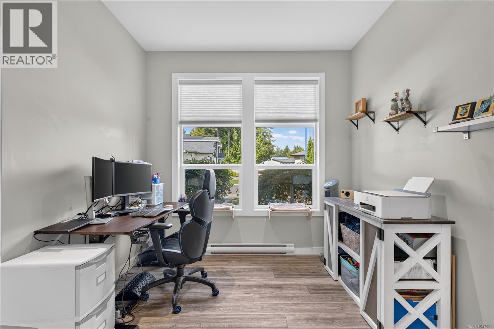 923 Randall Pl, Langford