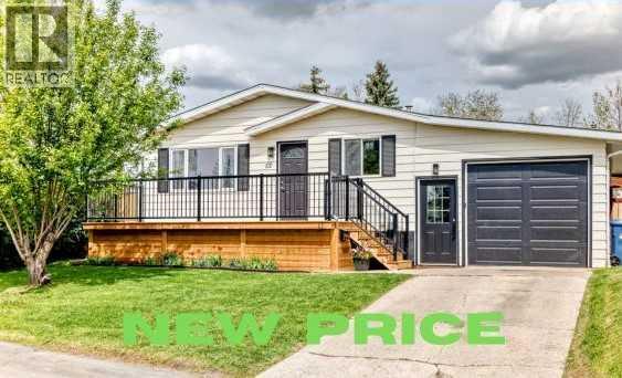 11 Huntstrom Place NE, Calgary, Alberta