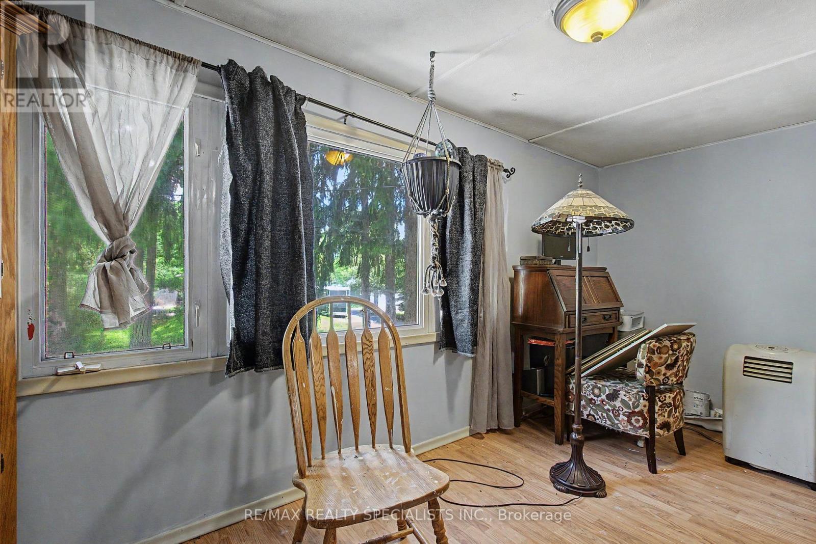 168 ASMUS STREET - 31