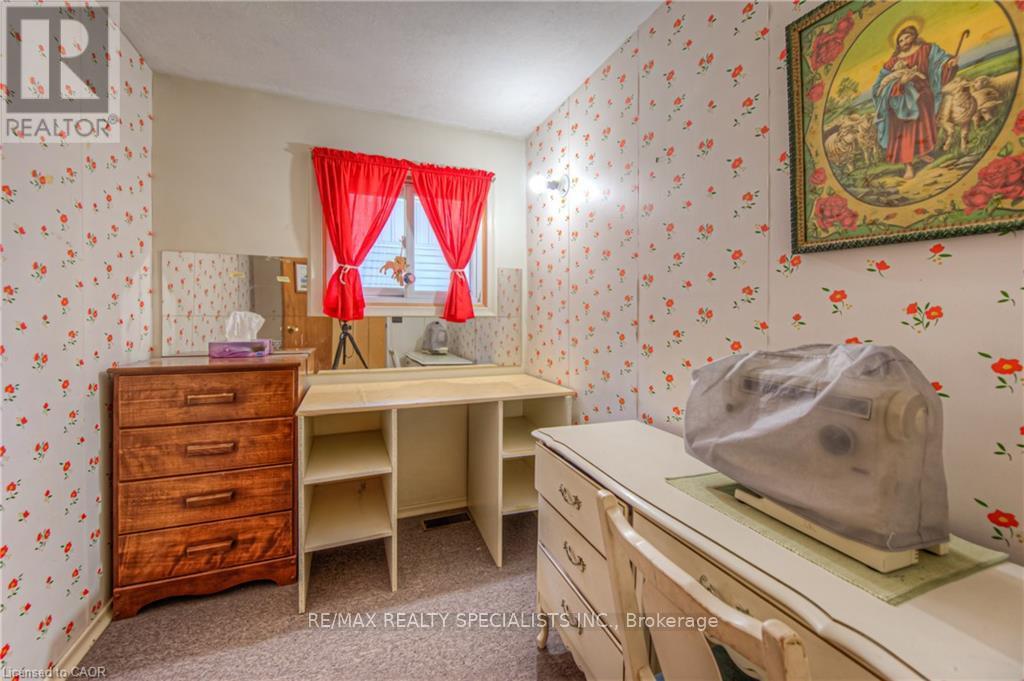 168 ASMUS STREET - 37