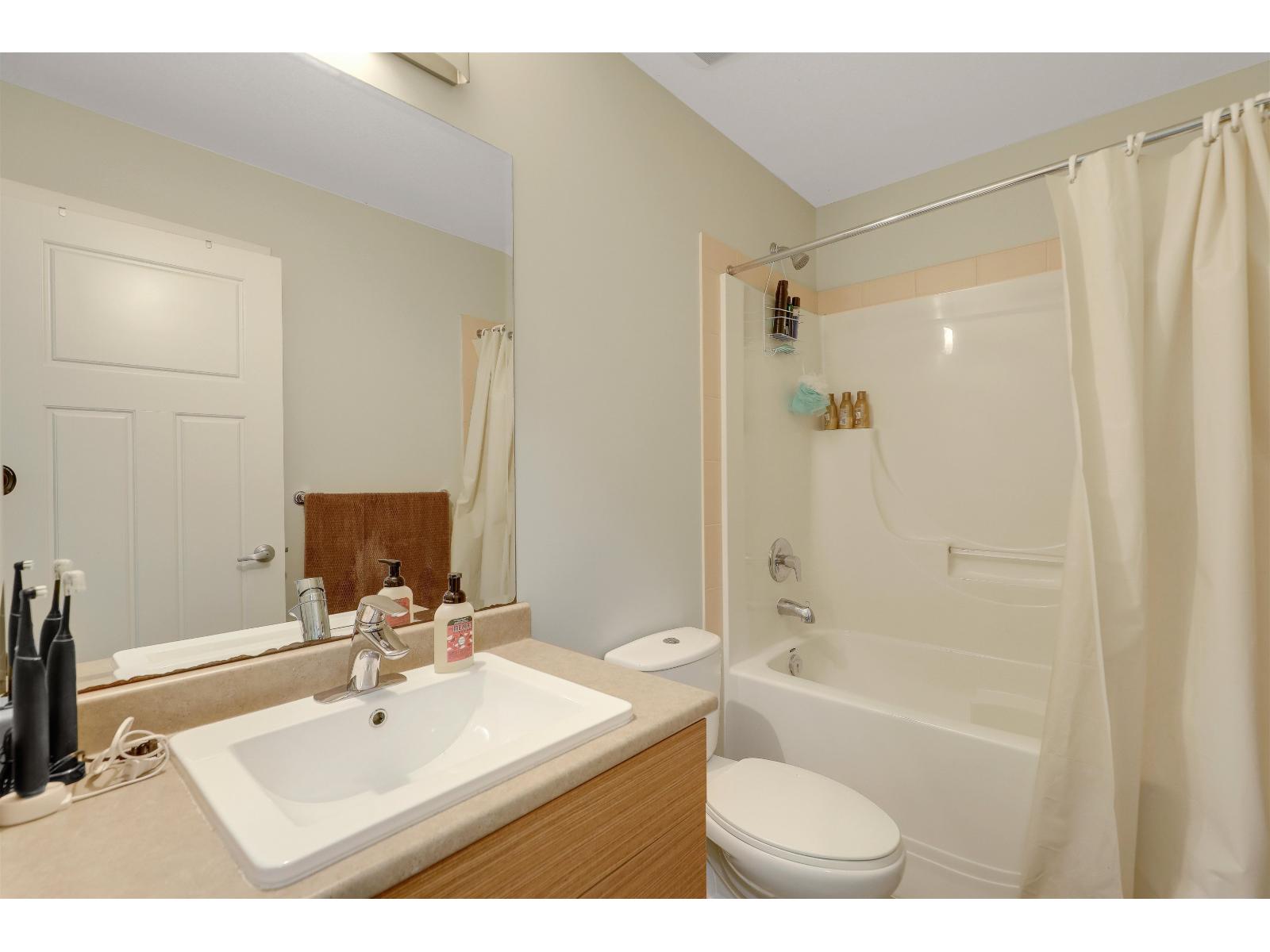 3 Bed, 3 Bath House for Sale in Surrey – 49 6123 138 STREET, Surrey – MLS# R3157981 - Image 28