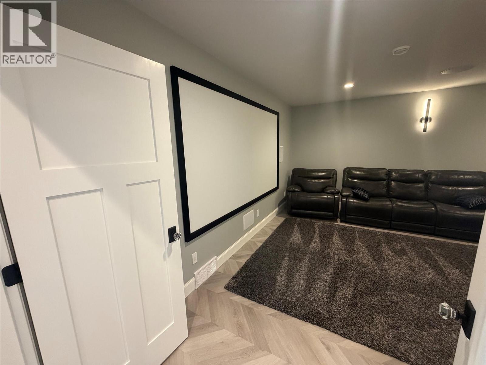 628 Hart Place, Vernon