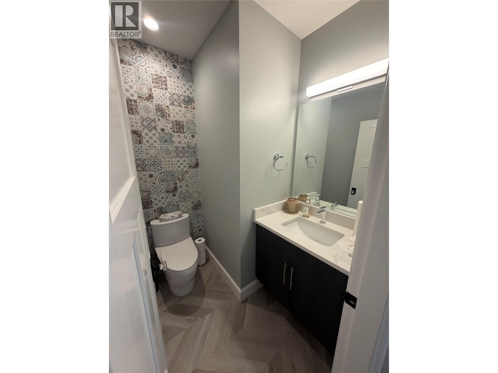 628 Hart Place, Vernon