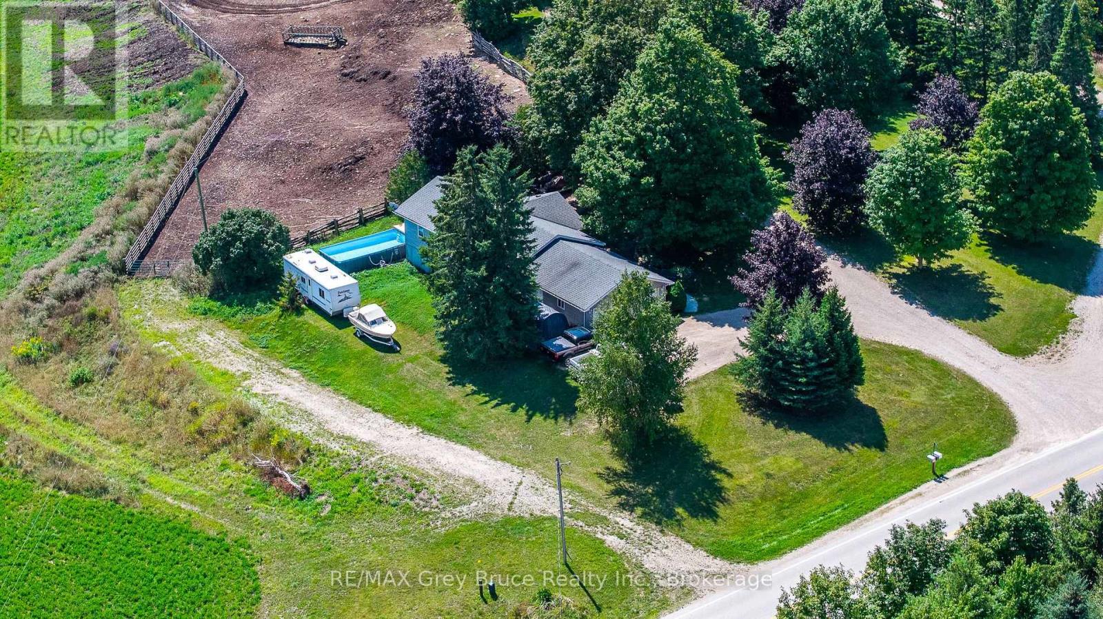 21486 GREY 16 ROAD - Image 14