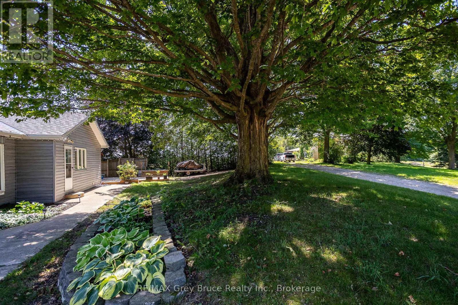 21486 GREY 16 ROAD - Image 28