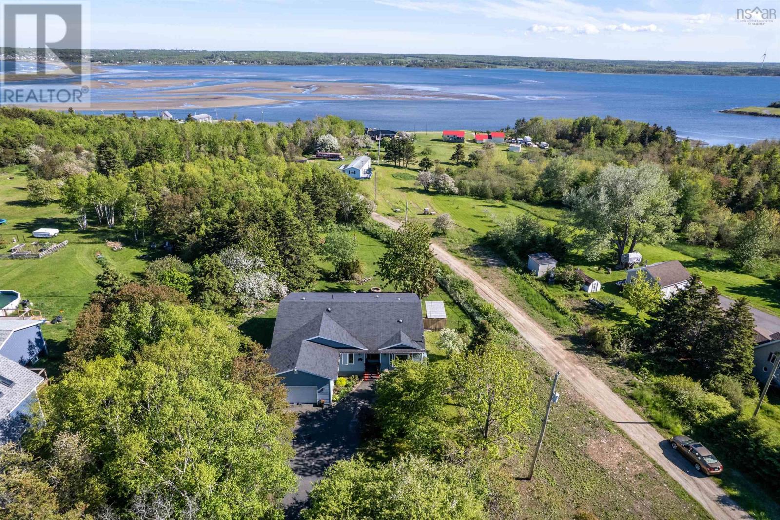 2660 Lingan Road - 1