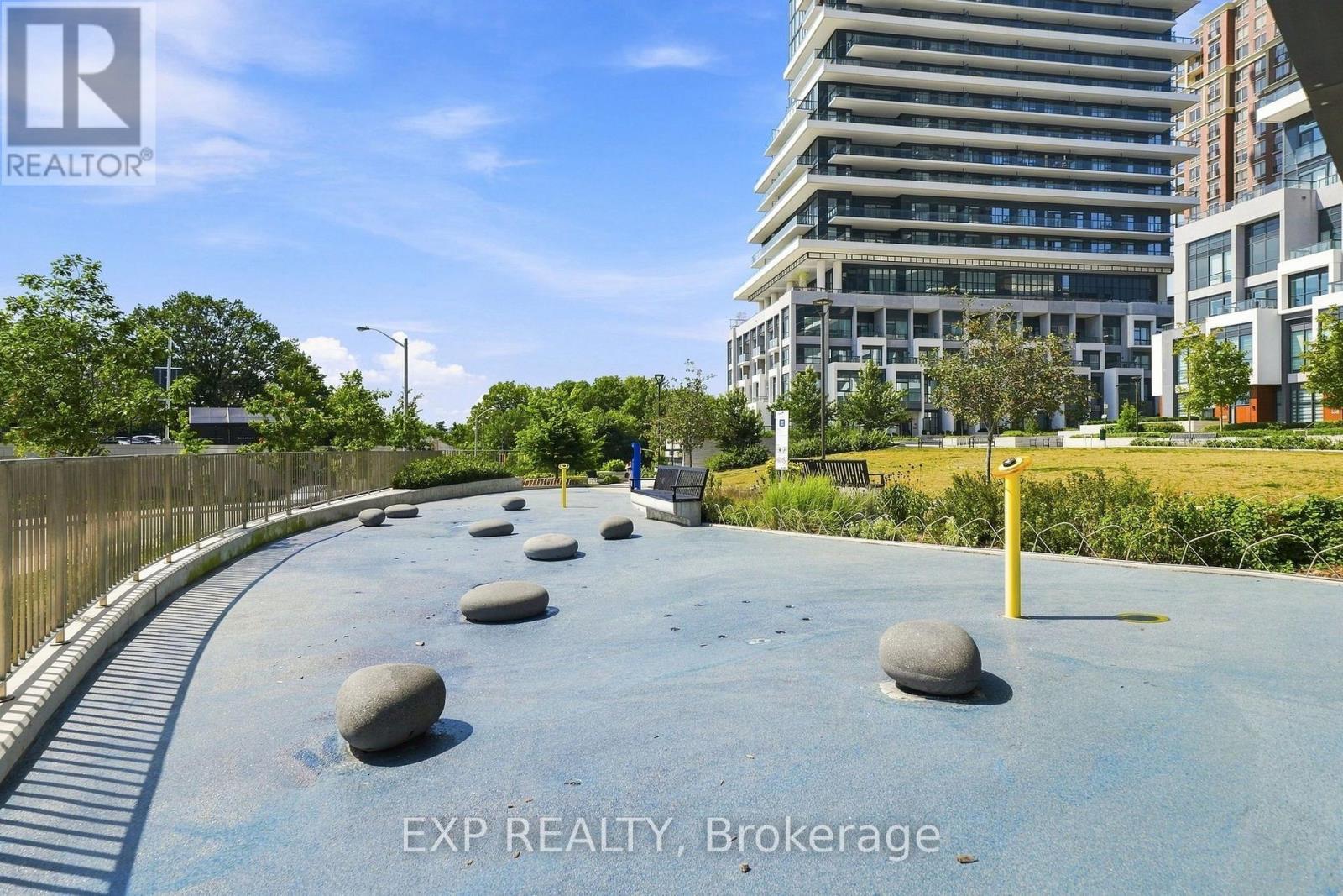 #2301 30 INN ON THE PARK DRIVE - Image 37