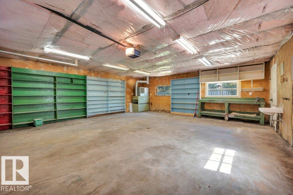 899 ALDER AV - 52