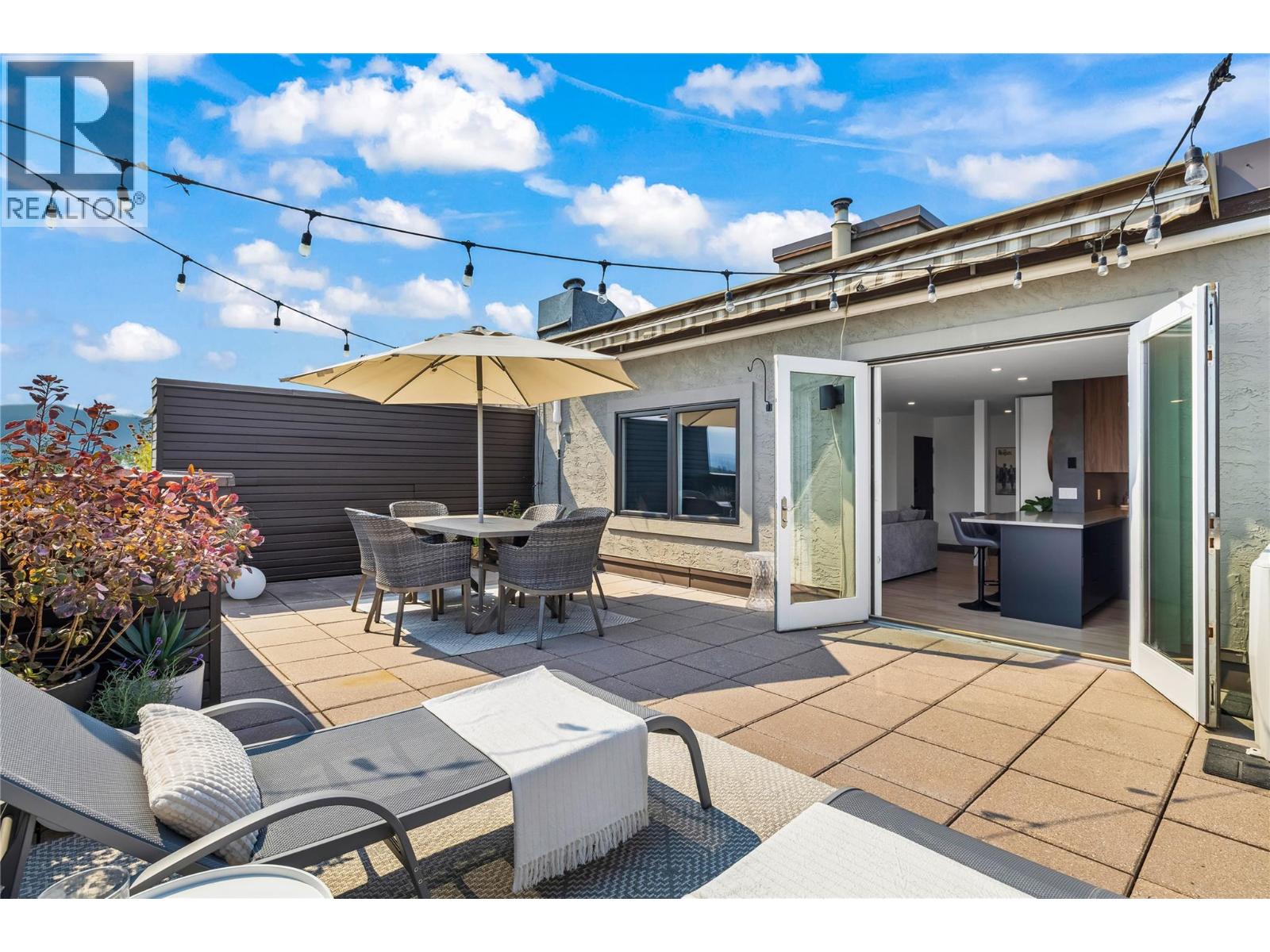 504 1915 Pacific Court, Kelowna