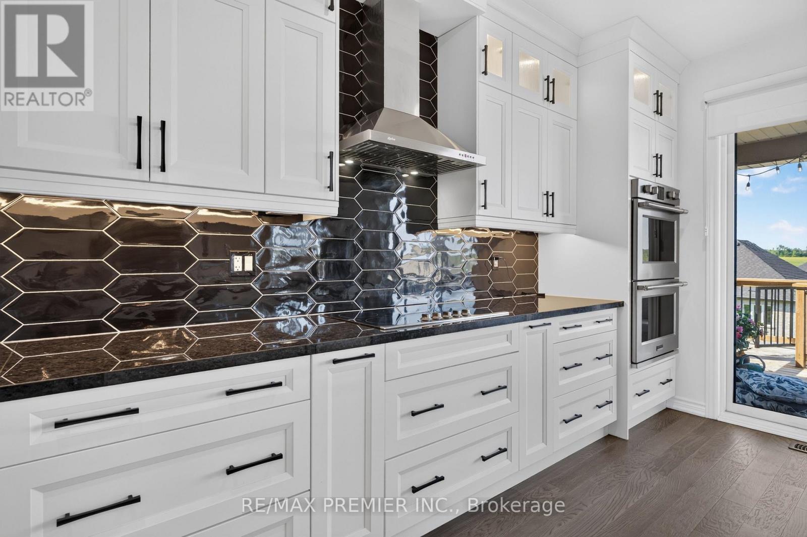 3020 SIERRA DRIVE - 12