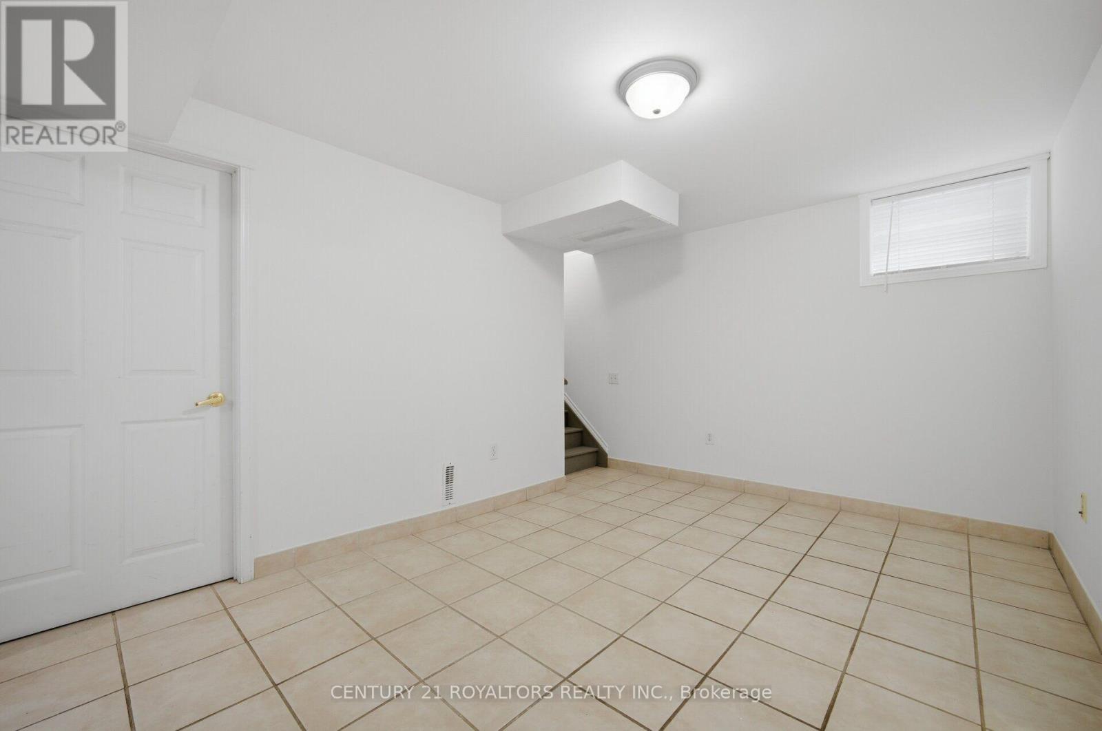 41 IRENE DRIVE SE - 32