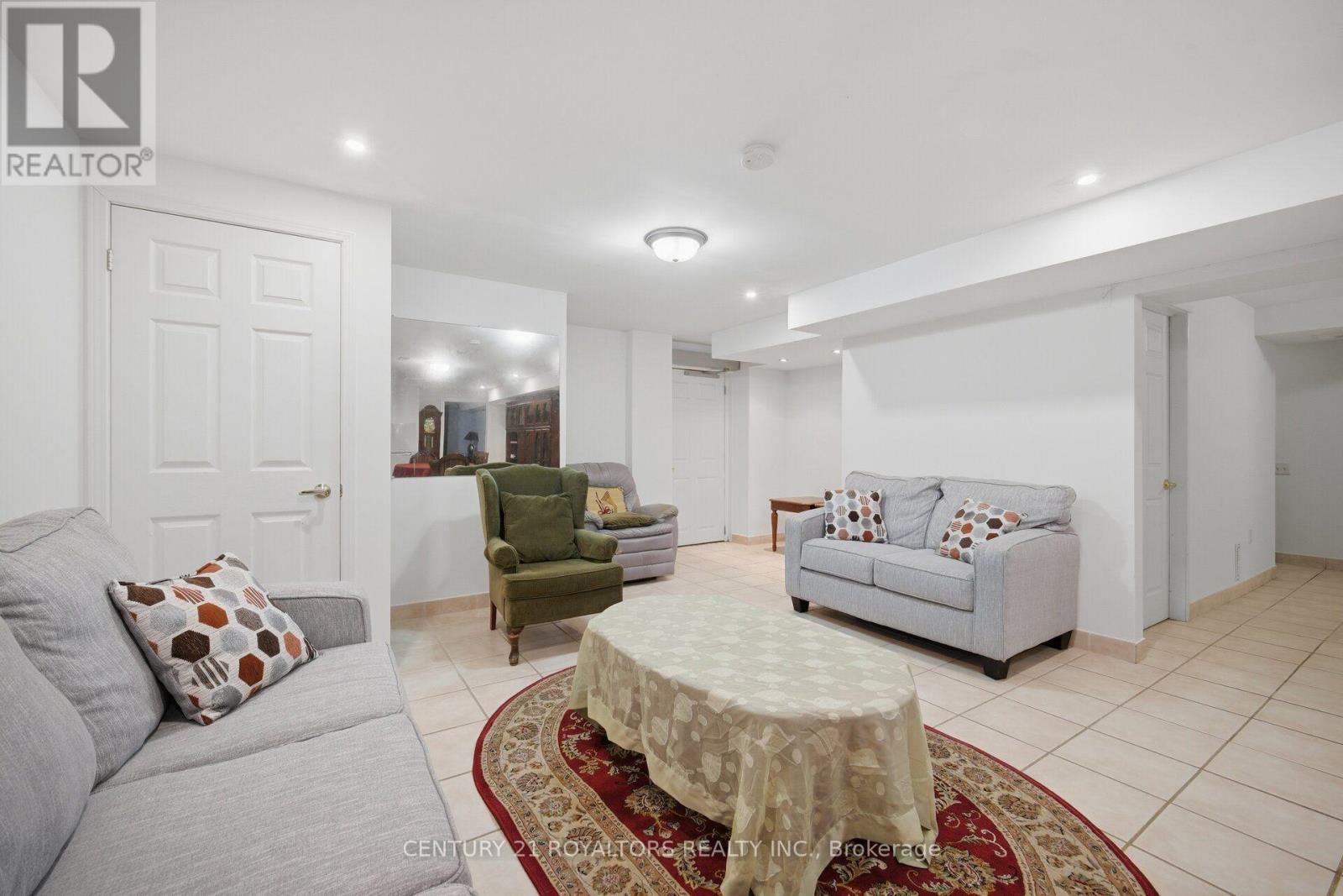 41 IRENE DRIVE SE - 35