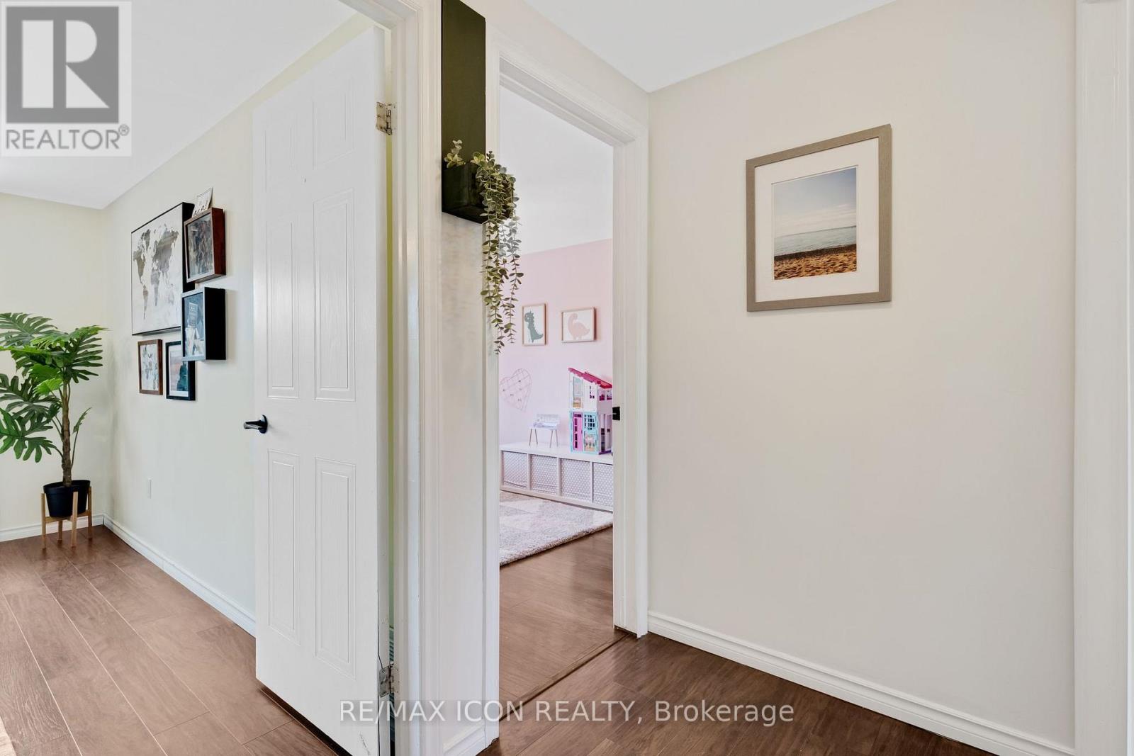 311 MISTY CRESCENT - 19