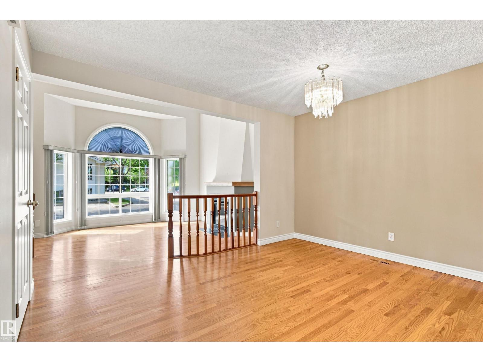 #1 3311 58 ST NW - 11