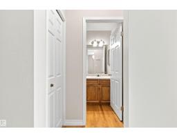 #1 3311 58 St Nw, Edmonton, AB T6L6X3 Photo 13