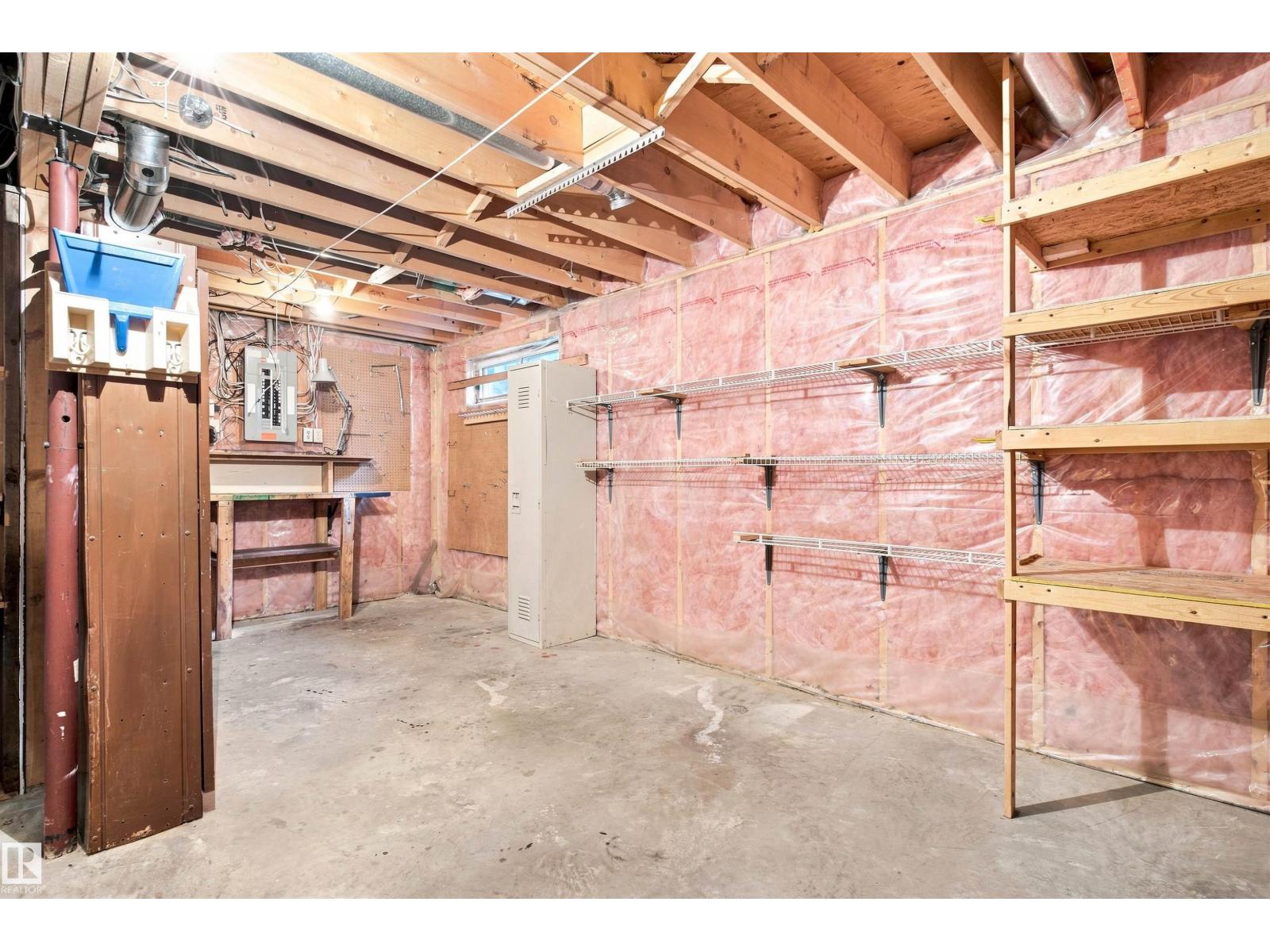 #1 3311 58 ST NW - 40