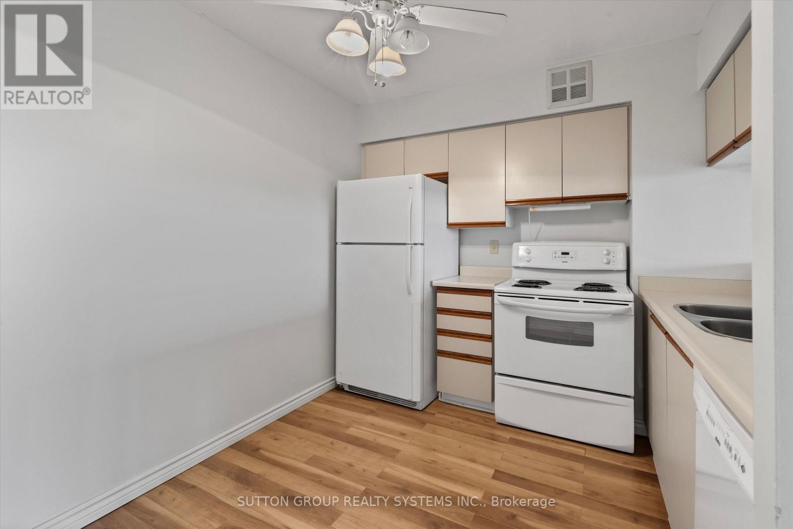 #609 26 HANOVER ROAD - 18
