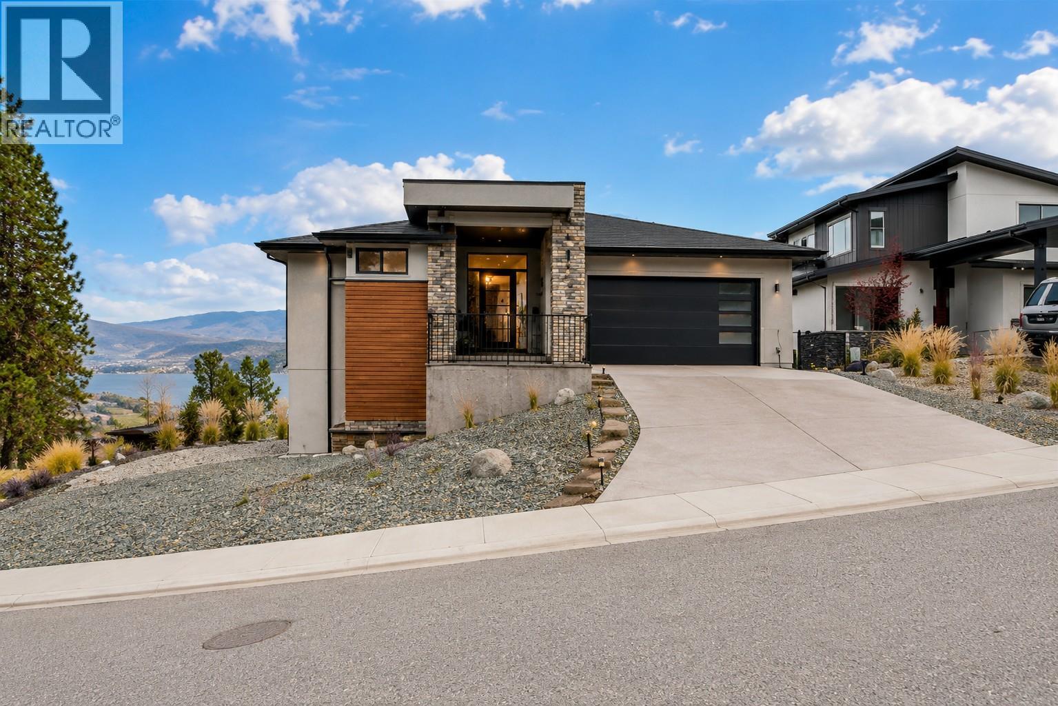 3953 Beachview Drive - 3