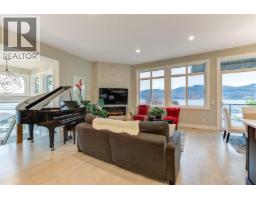 Laundry room - 3953 Beachview Drive, West Kelowna, BC V4T2K1 Photo 10