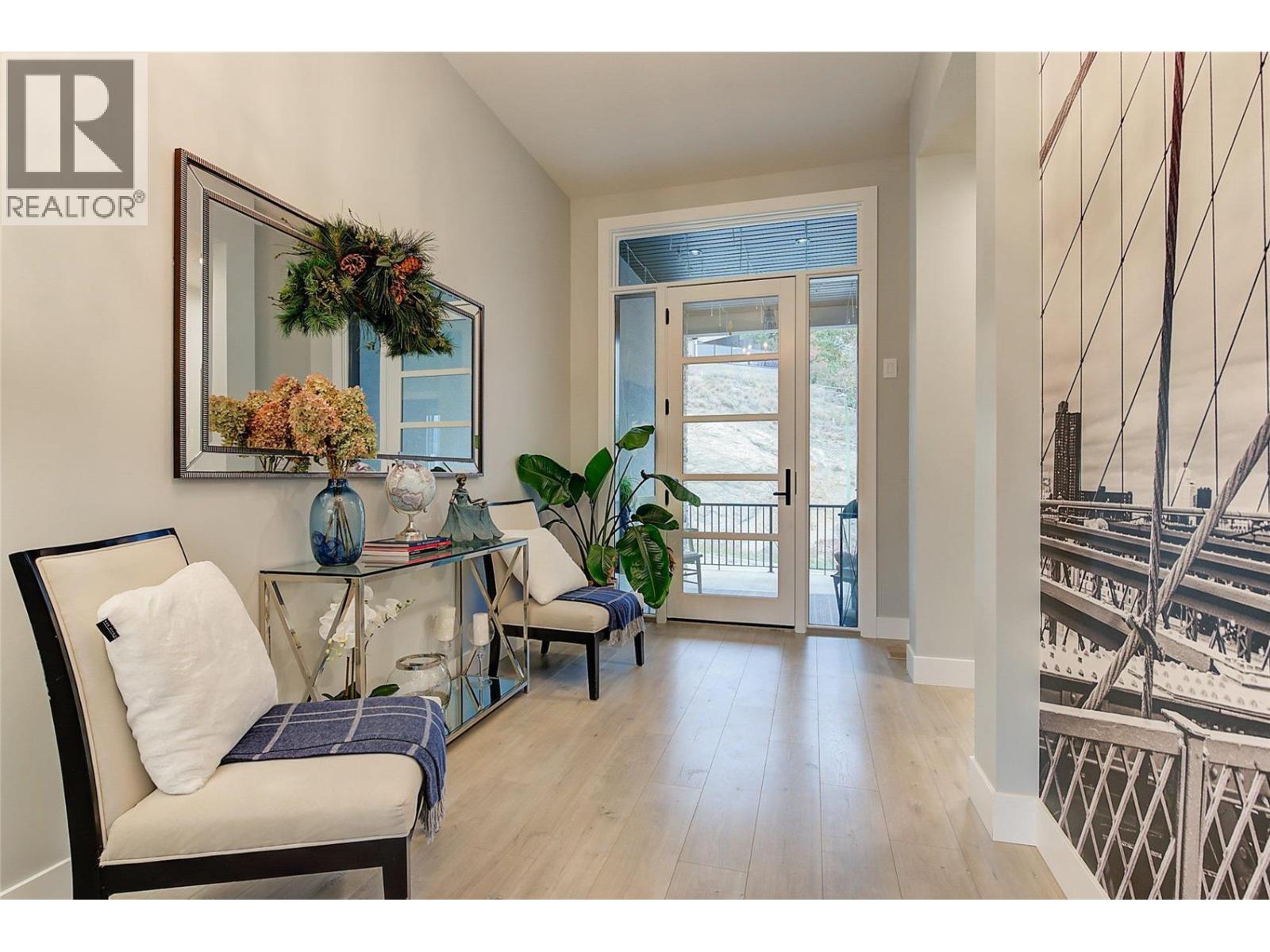  3953 Beachview Drive, West Kelowna