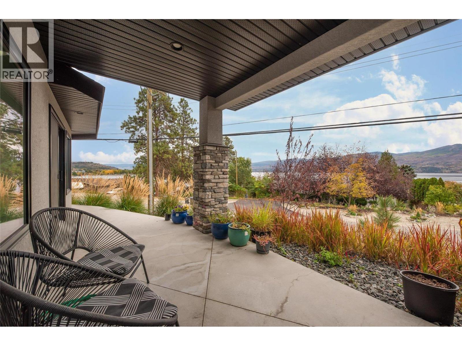 3953 Beachview Drive, West Kelowna